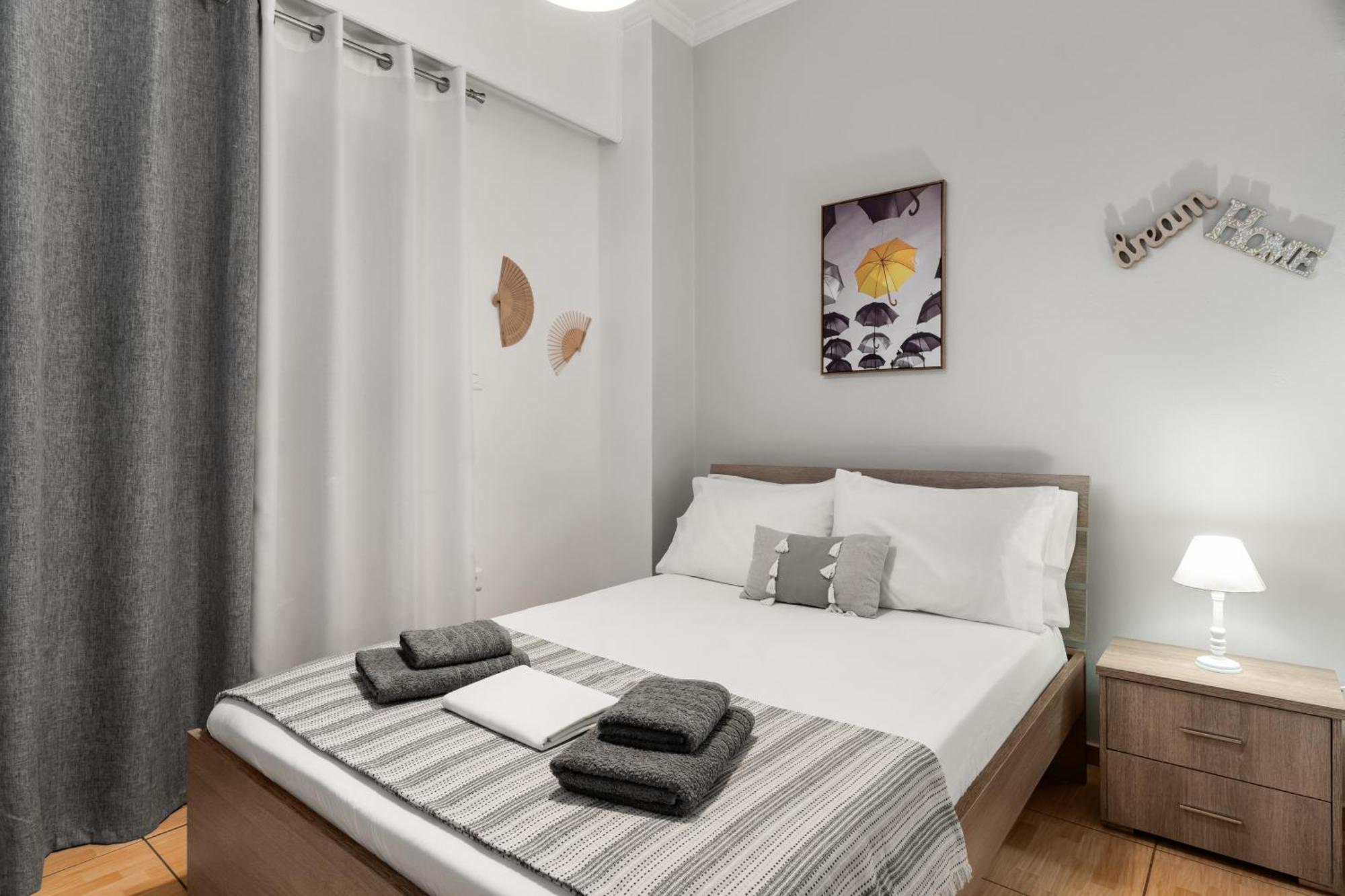 Chris'S Best Apartment In Афины Экстерьер фото